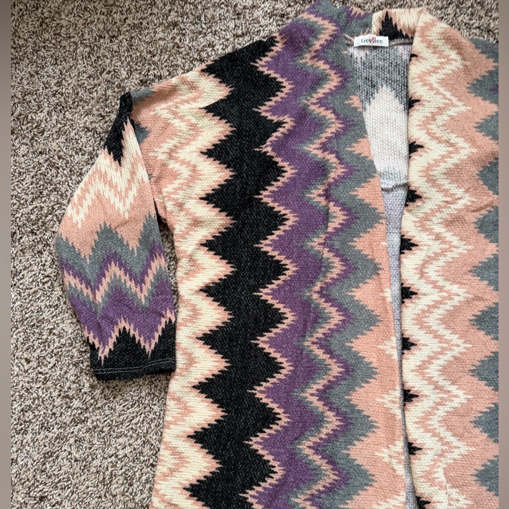 Fringed Aztec Pattern Cardigan - Picture 8 of 16
